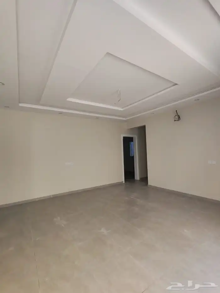 شقق ارضية وروف علوي للبيع حي القادسية 2 2