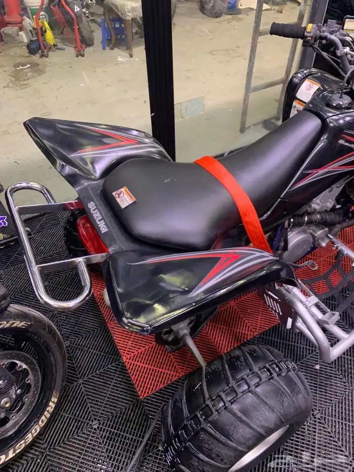 دباب زد 400 الموديل 2006 2