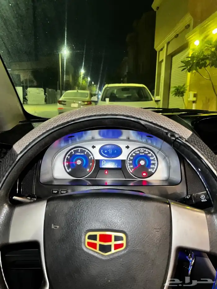 سيارة جيلي EC7 6