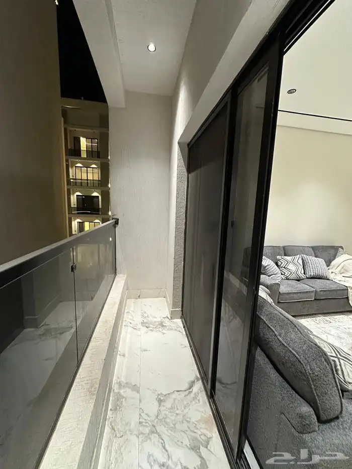 للايجار شقة مؤثثه 23