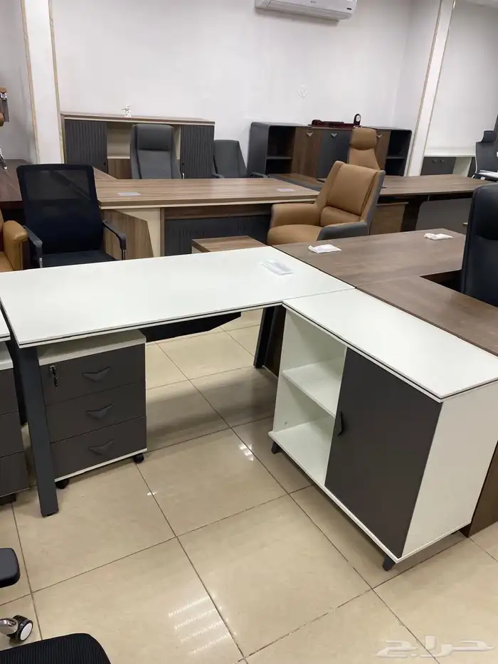 مكتب طقم دولاب خشب دولاب حيدد. 19