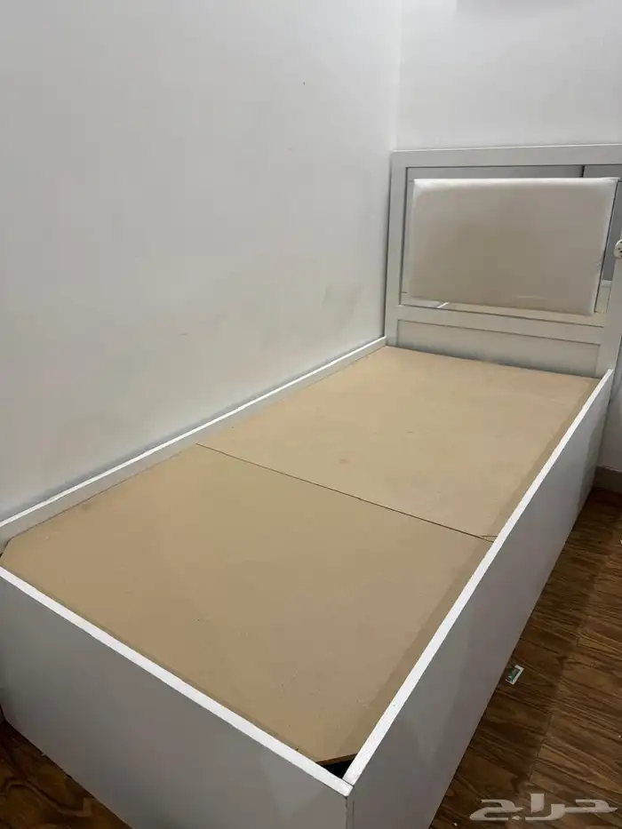 2 سرير. وتسريحه 1