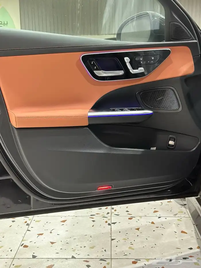 مرسيدس C200 2025 اصفار . رصد الفخامة 24