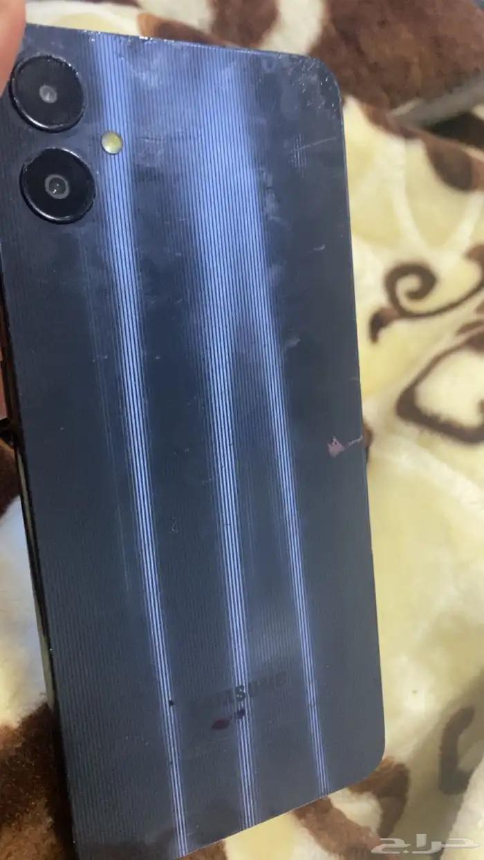 جوال يشتغل الشاشه فيه كسر بسيط 1