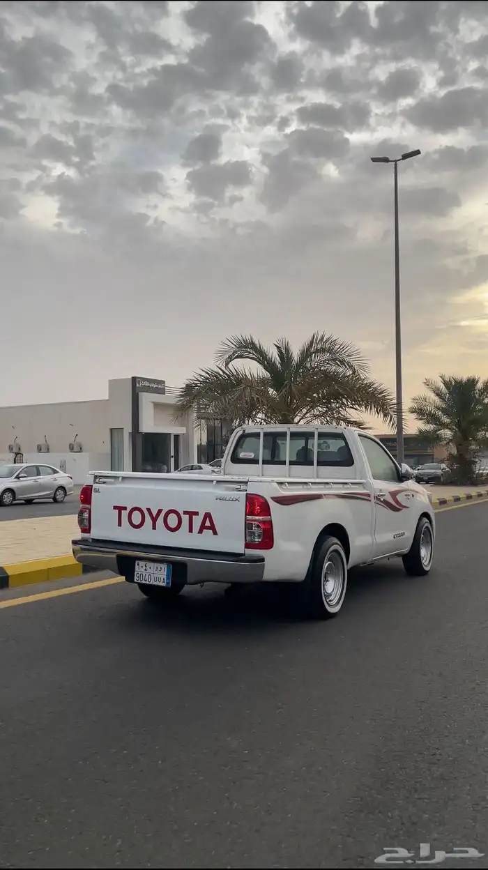 للبيع هايلوكس موديل 2014 5