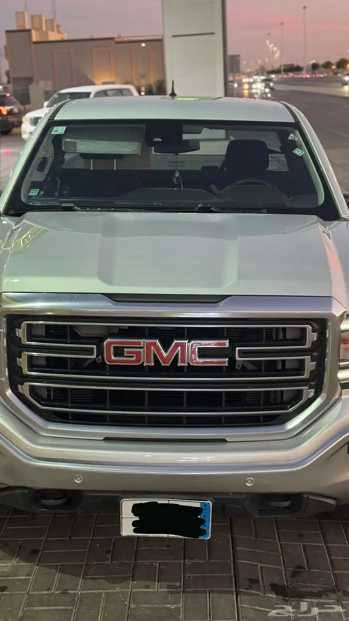 للبيع جي ام سي سييرا موديل 2016 فل كامل Z71 دبل 4X4 11