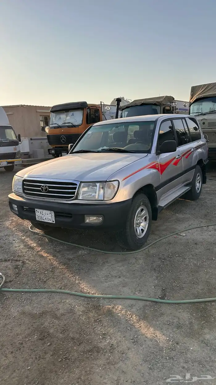 لاندكروزر 99 مكيفين وثلاجه 4