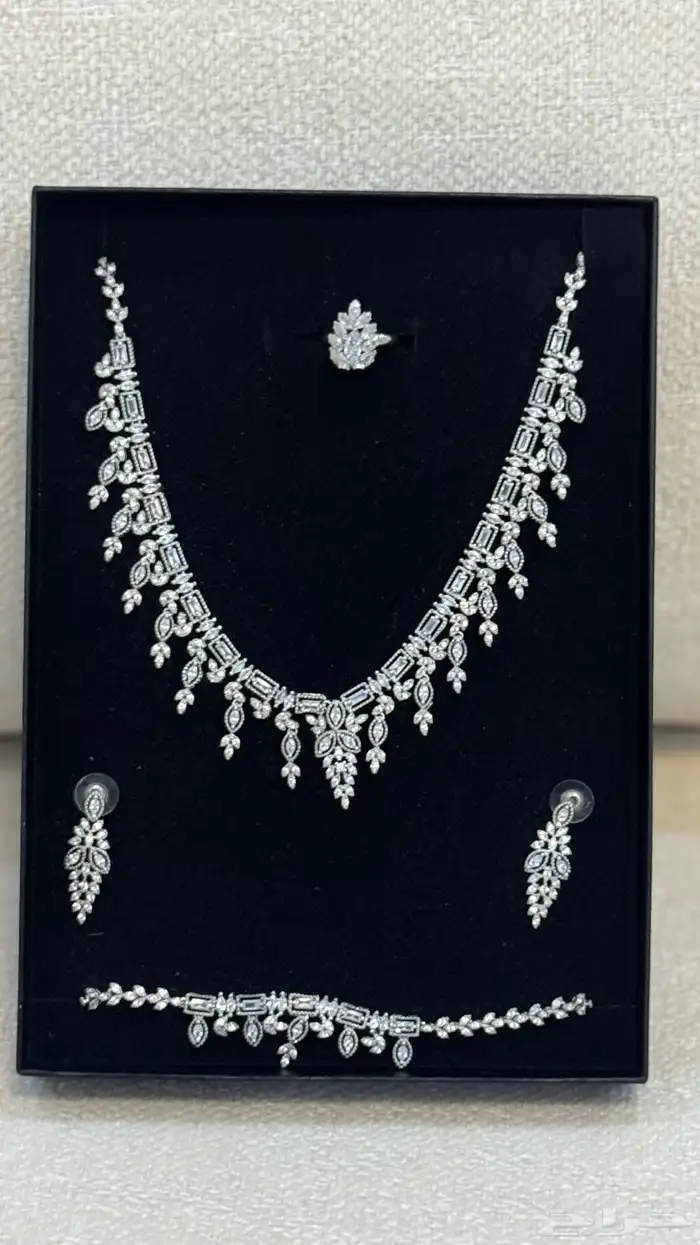 فستان ملكة   طقم زركون 0