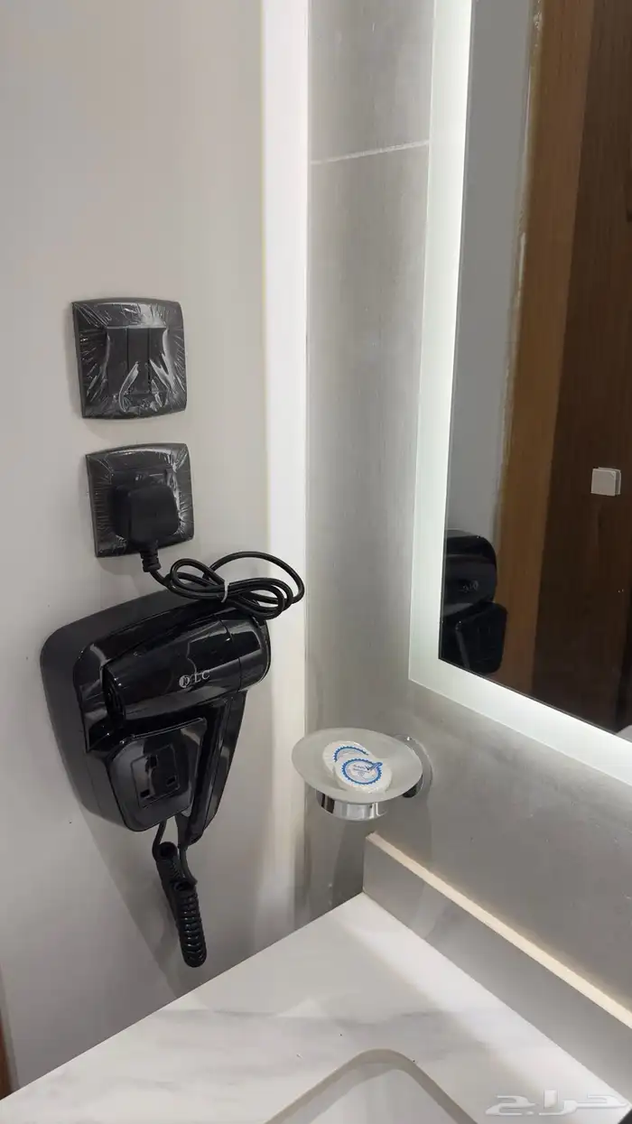 أستديو فندقي فاخر بجلسة جانبية للإيجار اليومي والأسبوعي 16