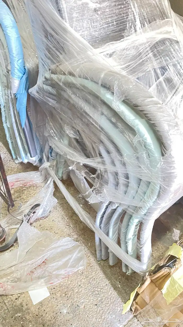 كراسي وطاولات جديده للبيع لحديقه المنزل او كافيهات 0