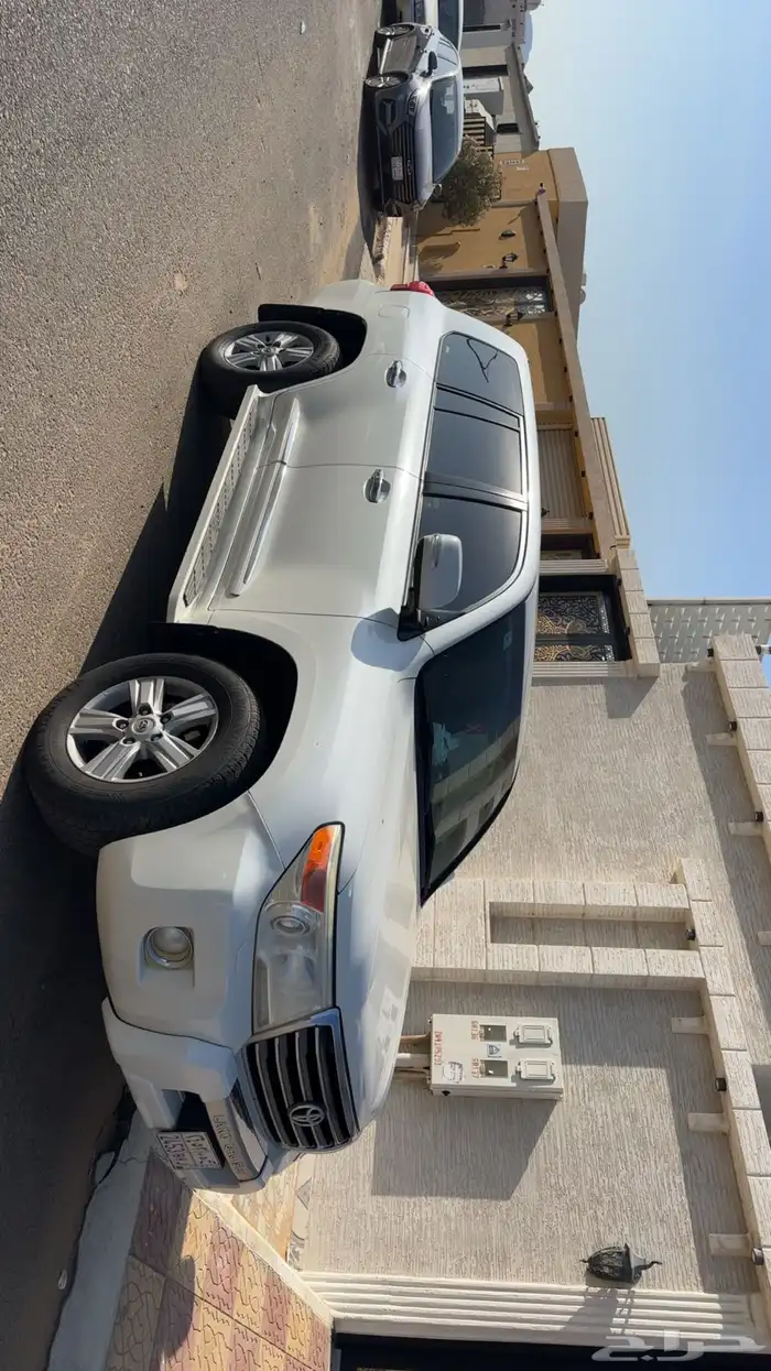 تويوتا لاندكروزر جيب 2014 GXR سعودي 8 سلندر فل كامل 4