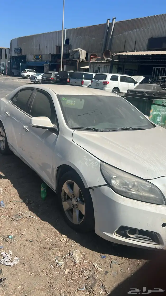 ماليبو 2016 4سلندر للبيع تشليح فيها مشكله بالكهرباء 2