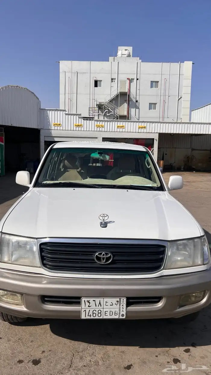 جيب لاند كروزر موديل 2000 4