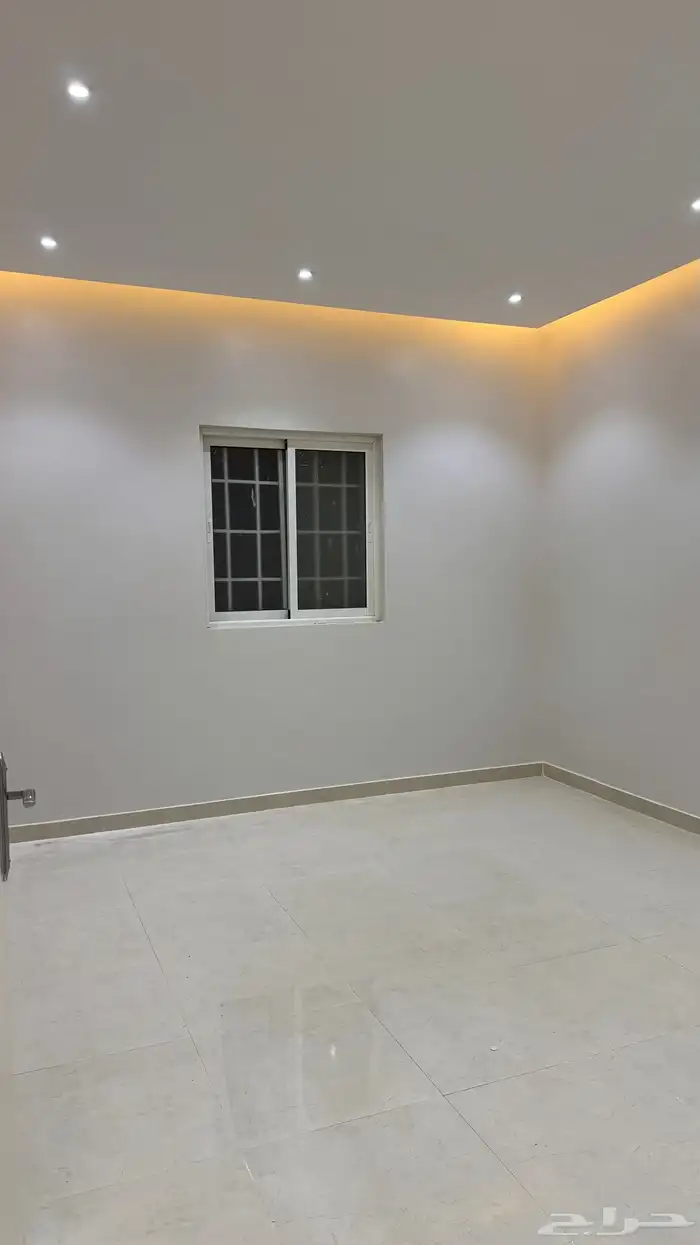 شقة للإيجار بحي البيان 4