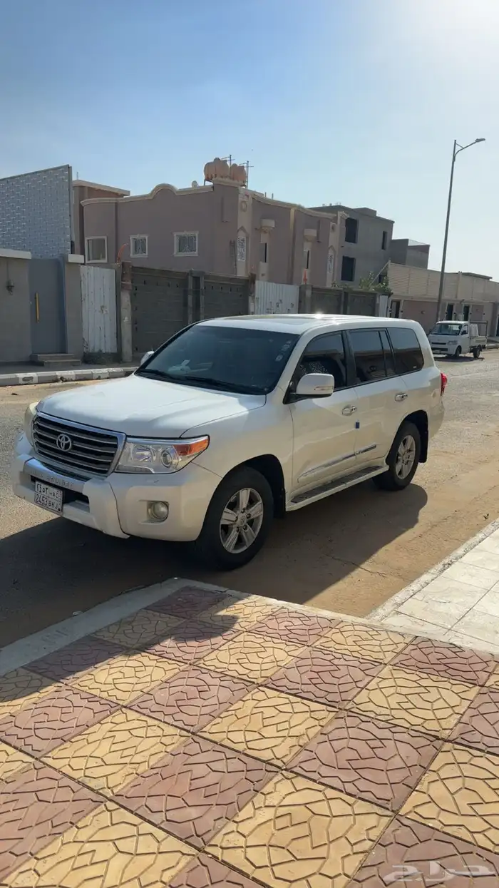 تويوتا لاندكروزر جيب 2014 GXR سعودي 8 سلندر فل كامل 5