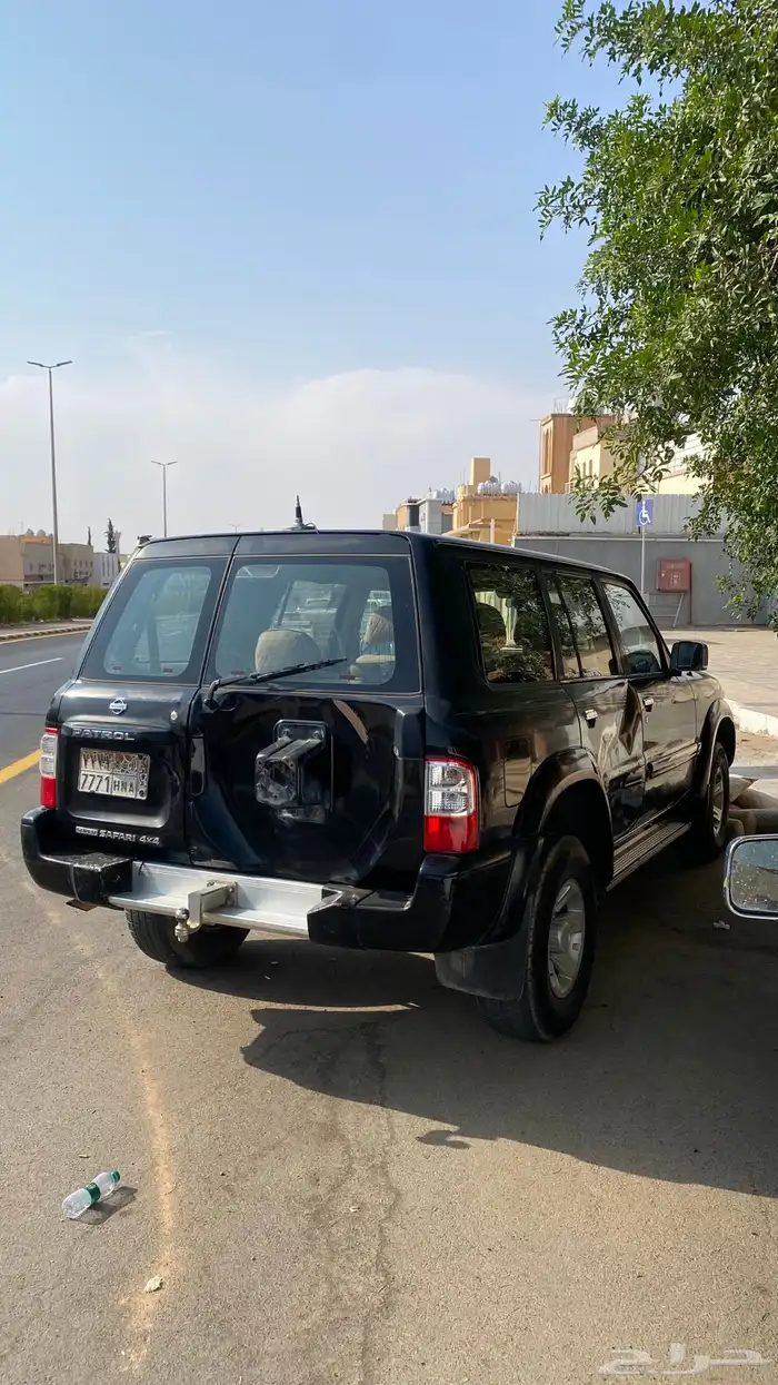 جيب نيسان سوبر سفاري 2000 1