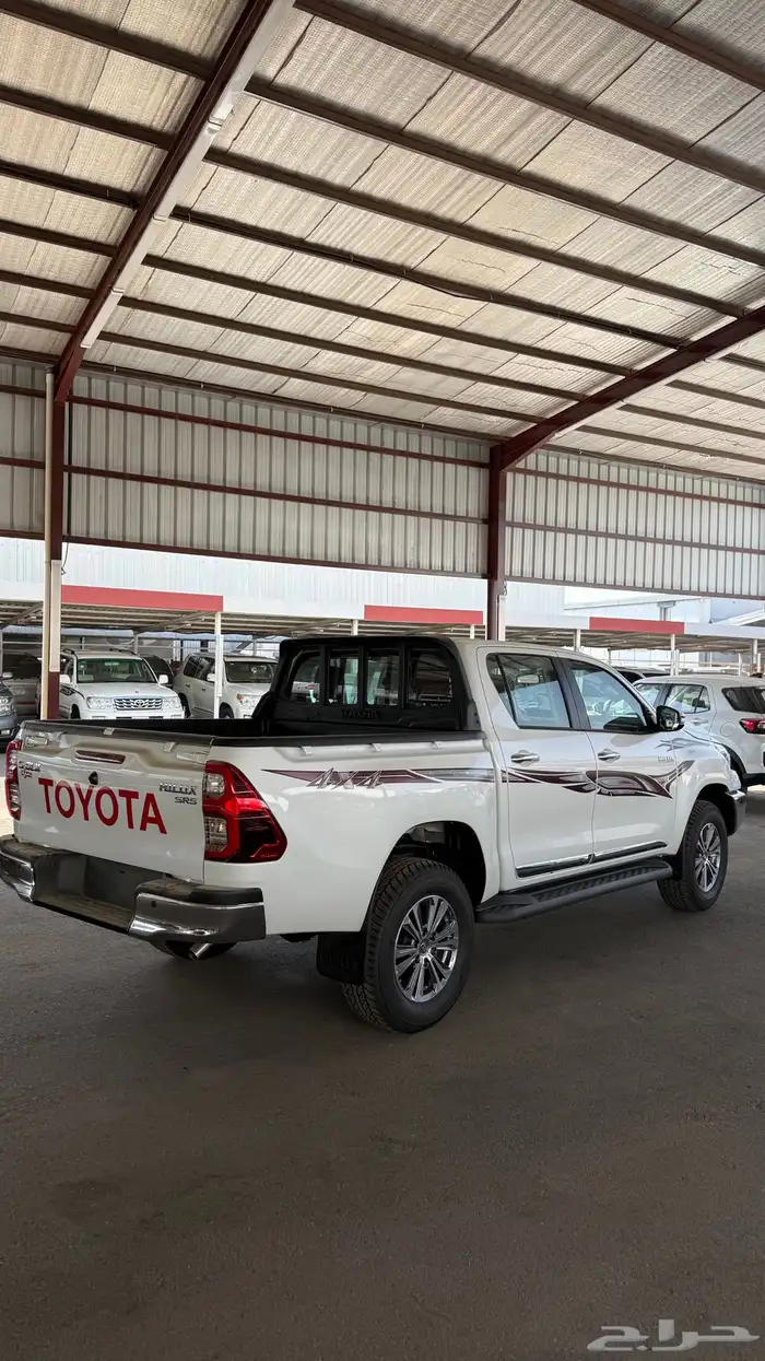 تويوتا هايلكس بنزين فل كامل 2025 كاش وتقسيط 6