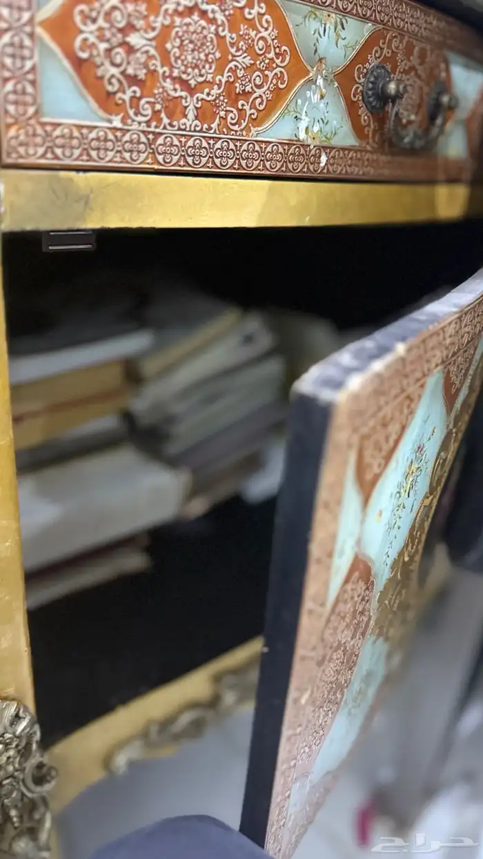 دولاب اثري 1