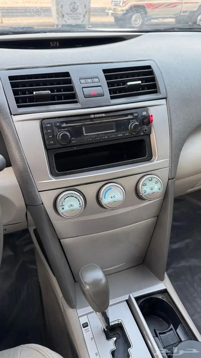 للبيع كامري 2011 استاندر قير تماتيك عداد 330 الف فقط 7