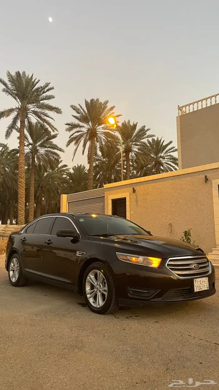 فورد تورس للبيع نظيف 3