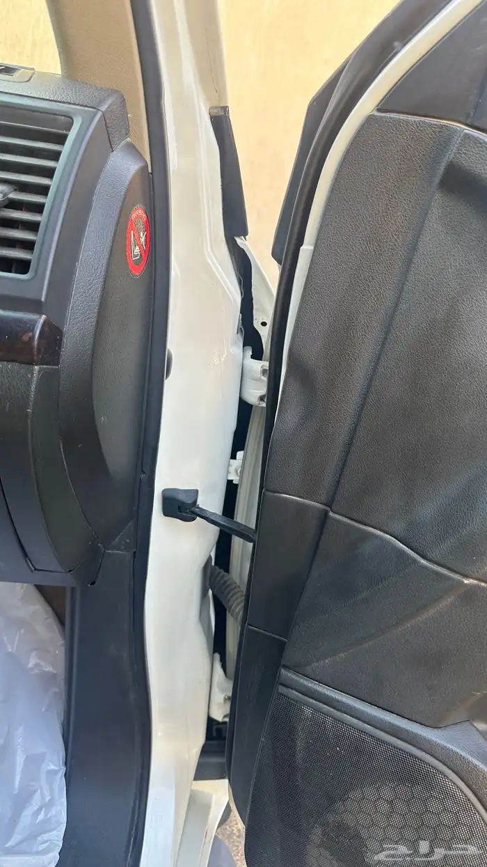 جيب لاندكروزر 6