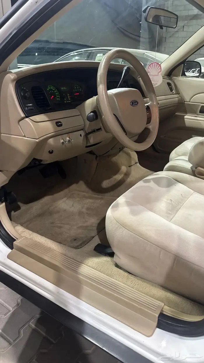 فورد فكتوريا بوليسي 2011 مخزن 17