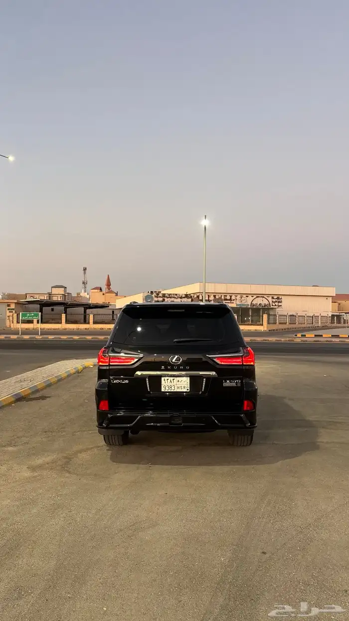 جيب لكزس للبيع 1