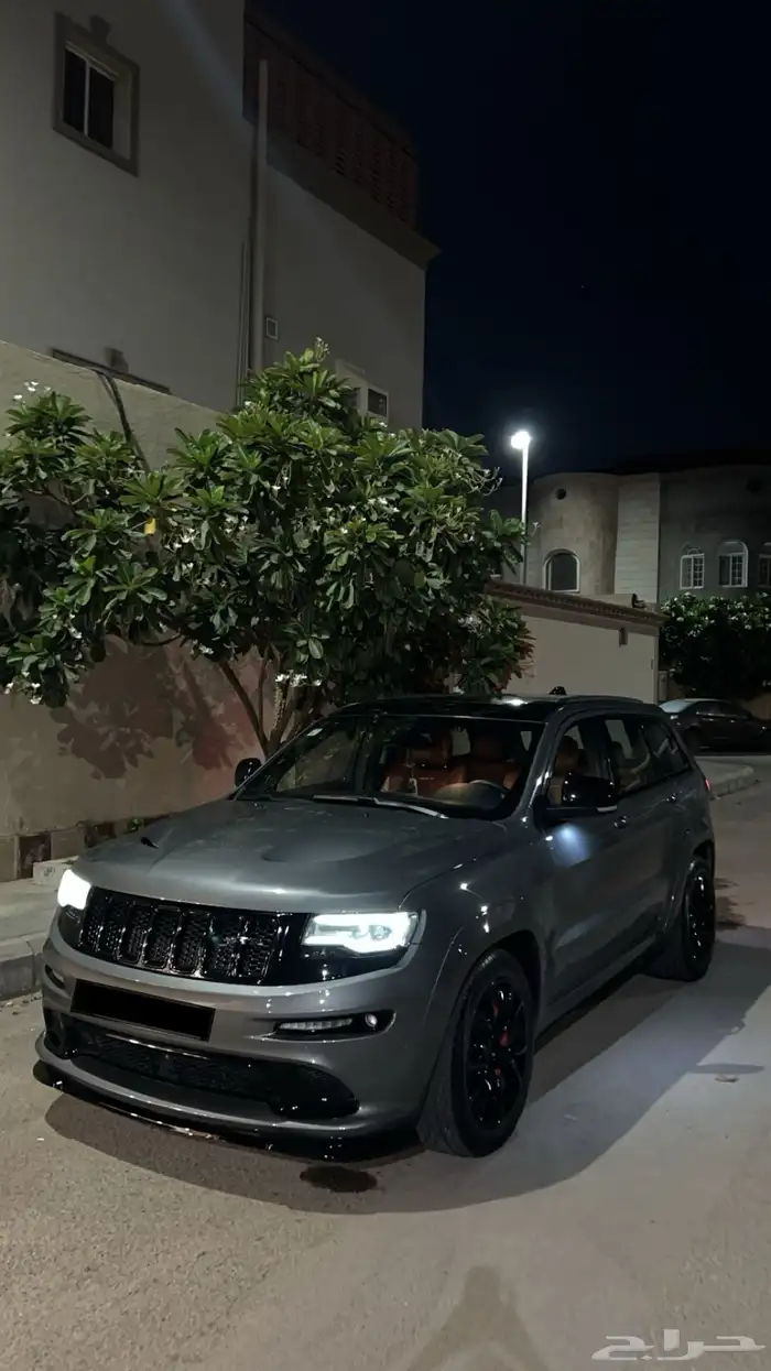 جيب قراند شيروكي srt 6.4 0