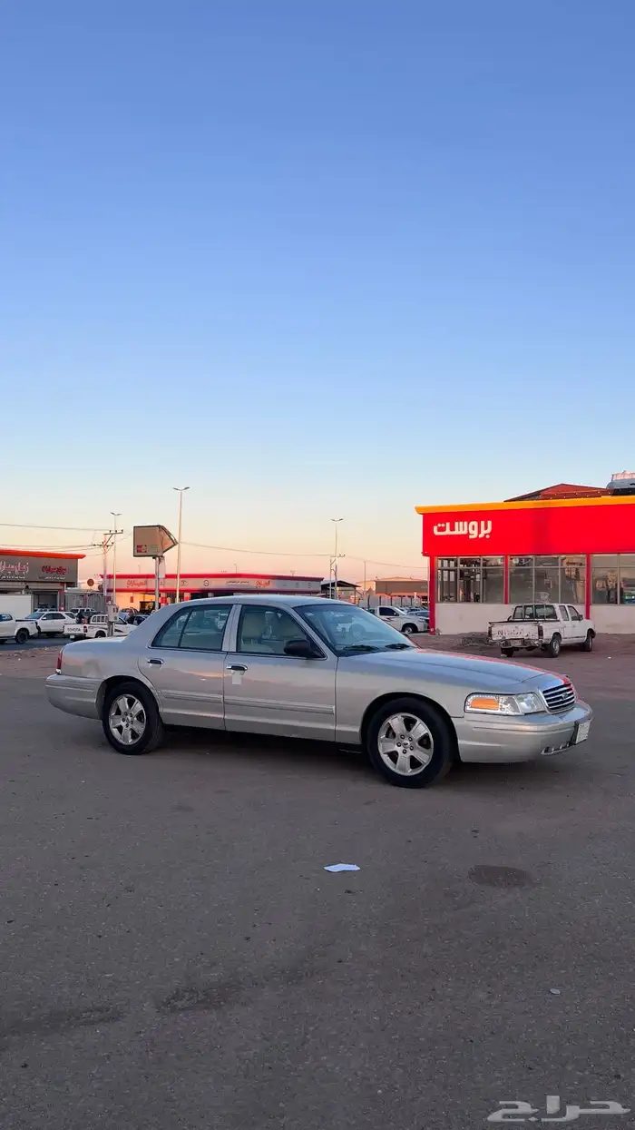 للبيع او البدل المناسب فورد فكتوريا سعودي 2011 4