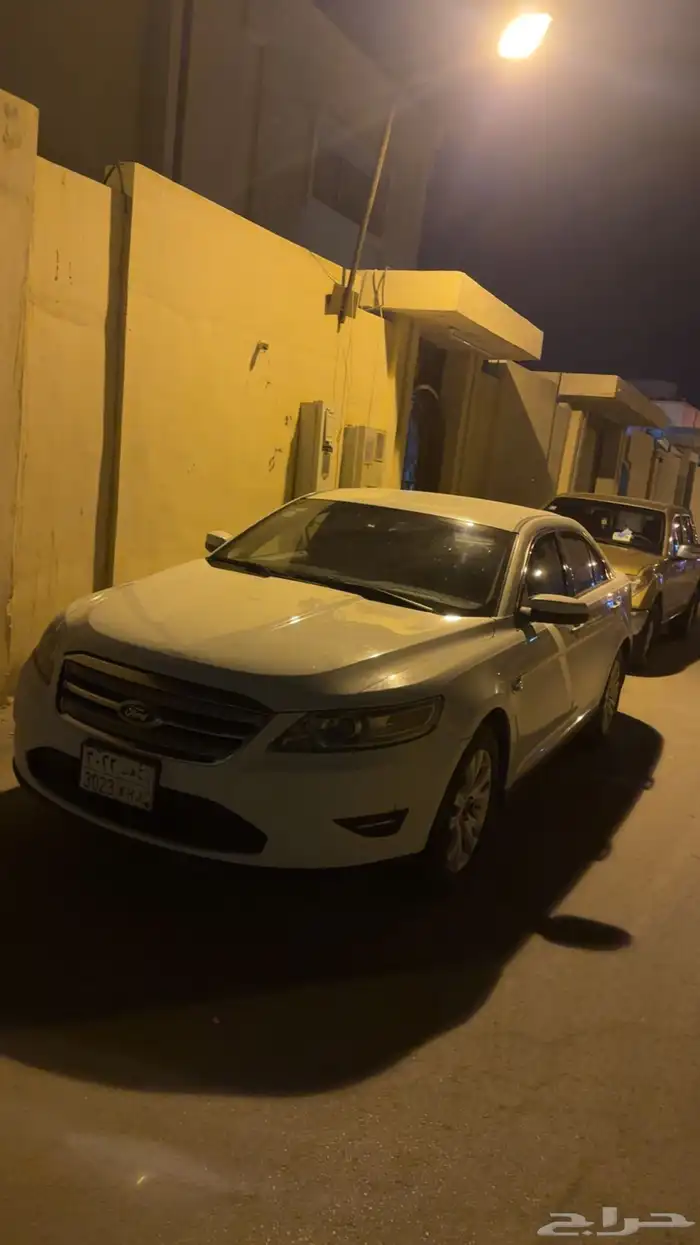 فورد تورس أمريكي موديل 2011 34