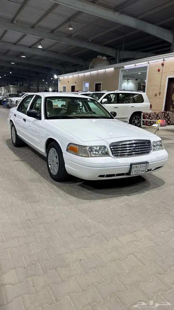 فورد فكتوريا بوليسي 2011 مخزن 16