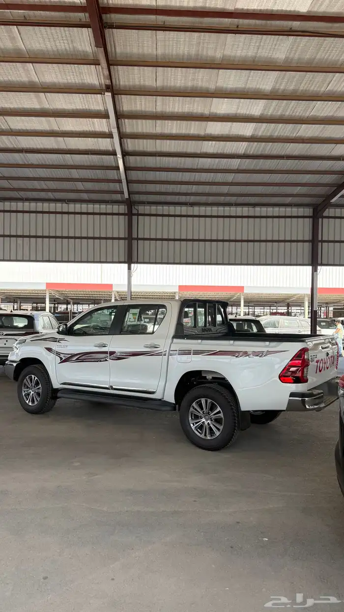 تويوتا هايلكس بنزين فل كامل 2025 كاش وتقسيط 4