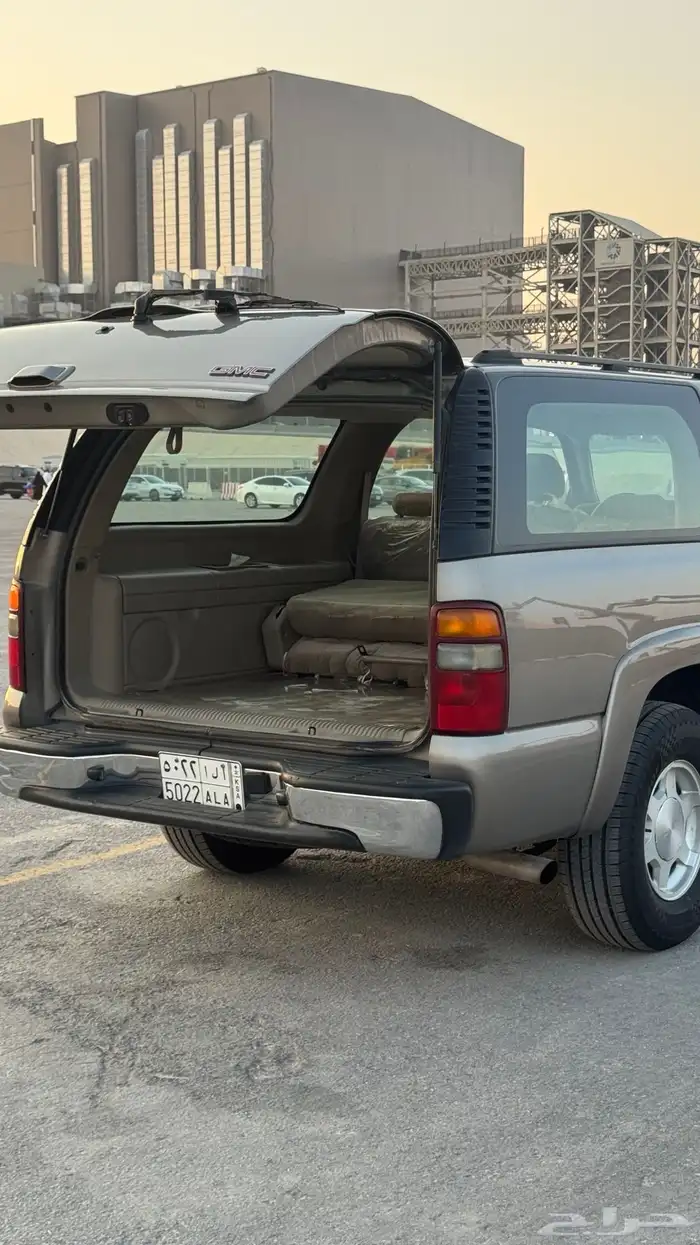 للبيع يوكن سوبربان 2003 ممشى قليل 7