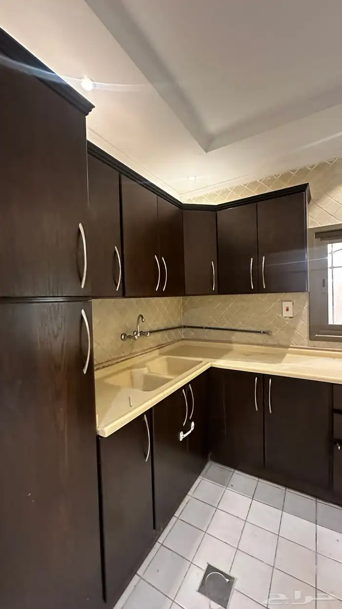 فيلا دوبلكس للبيع بحي المرجان مساحة 277متر شارعين 4