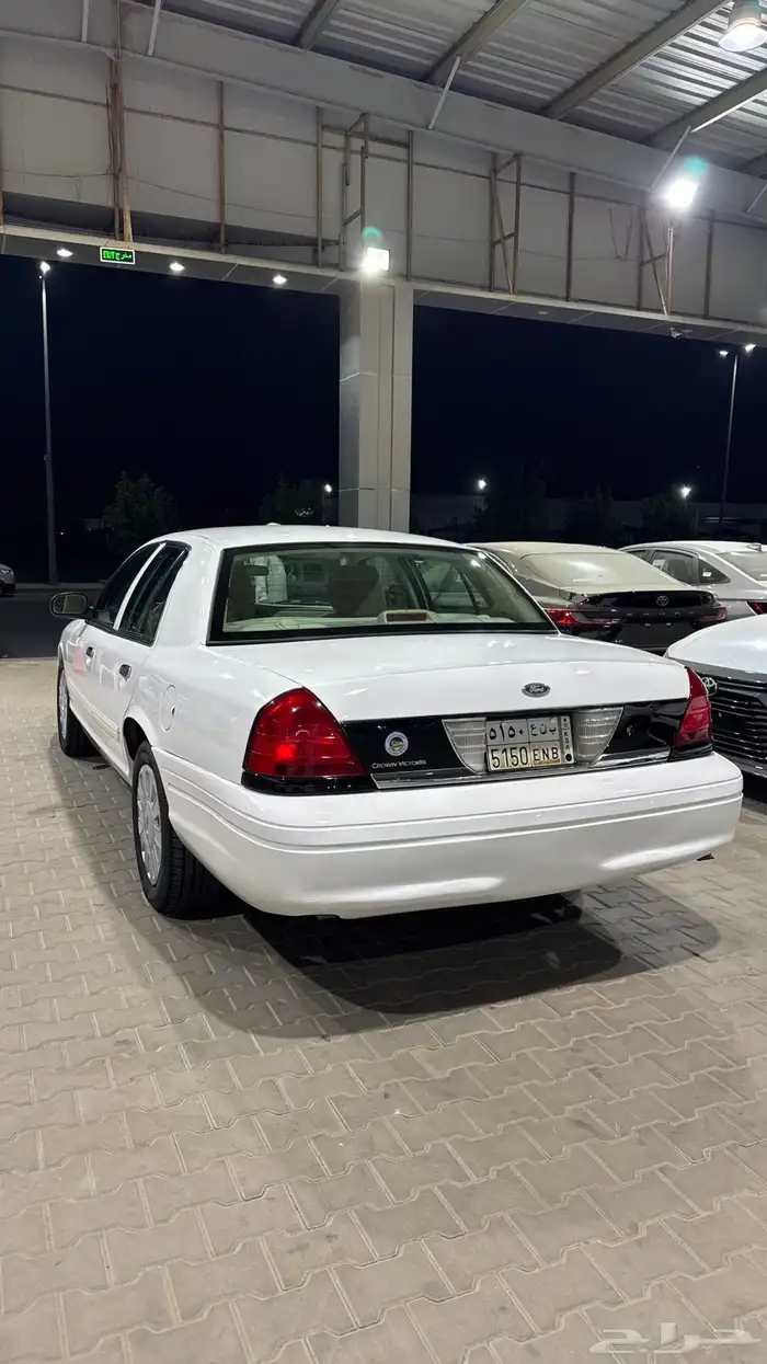 فورد فكتوريا بوليسي 2011 مخزن 11