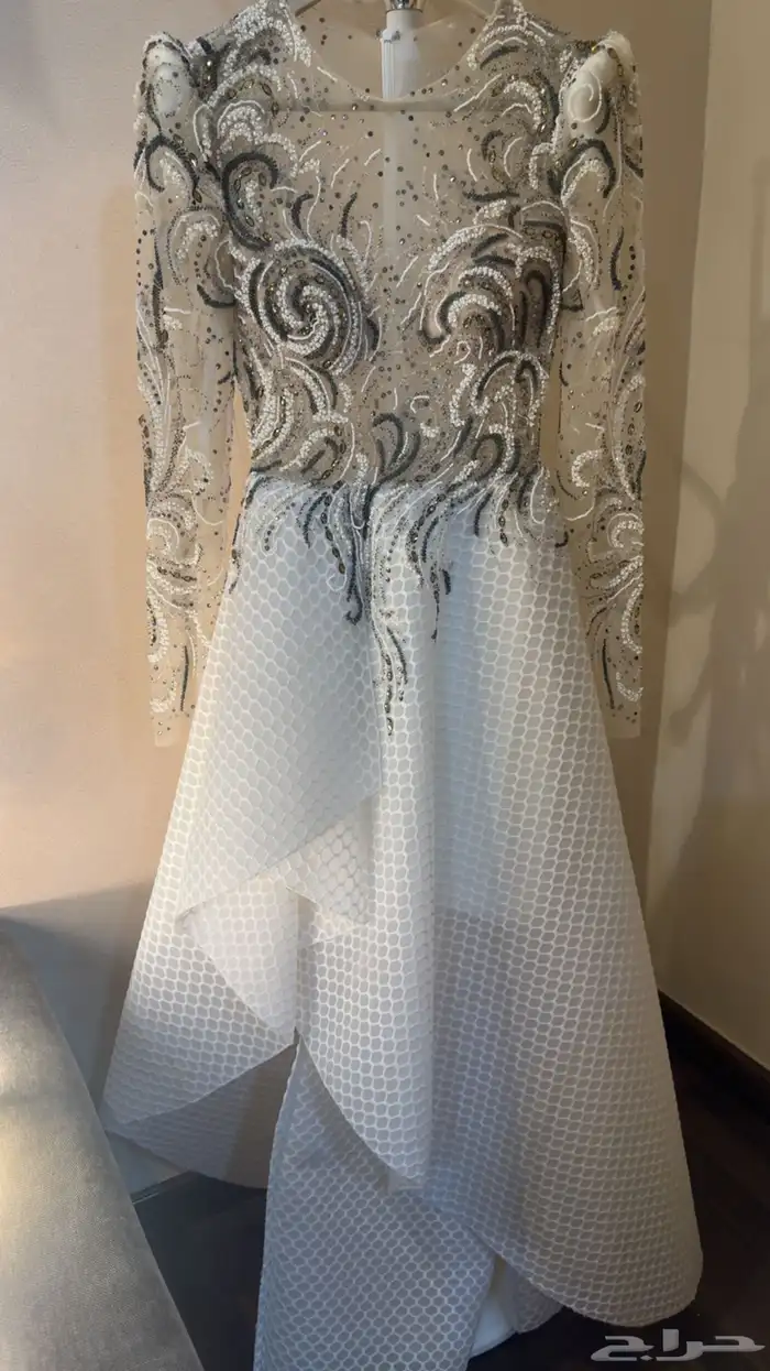 فستان سهرة من بيرلا 3