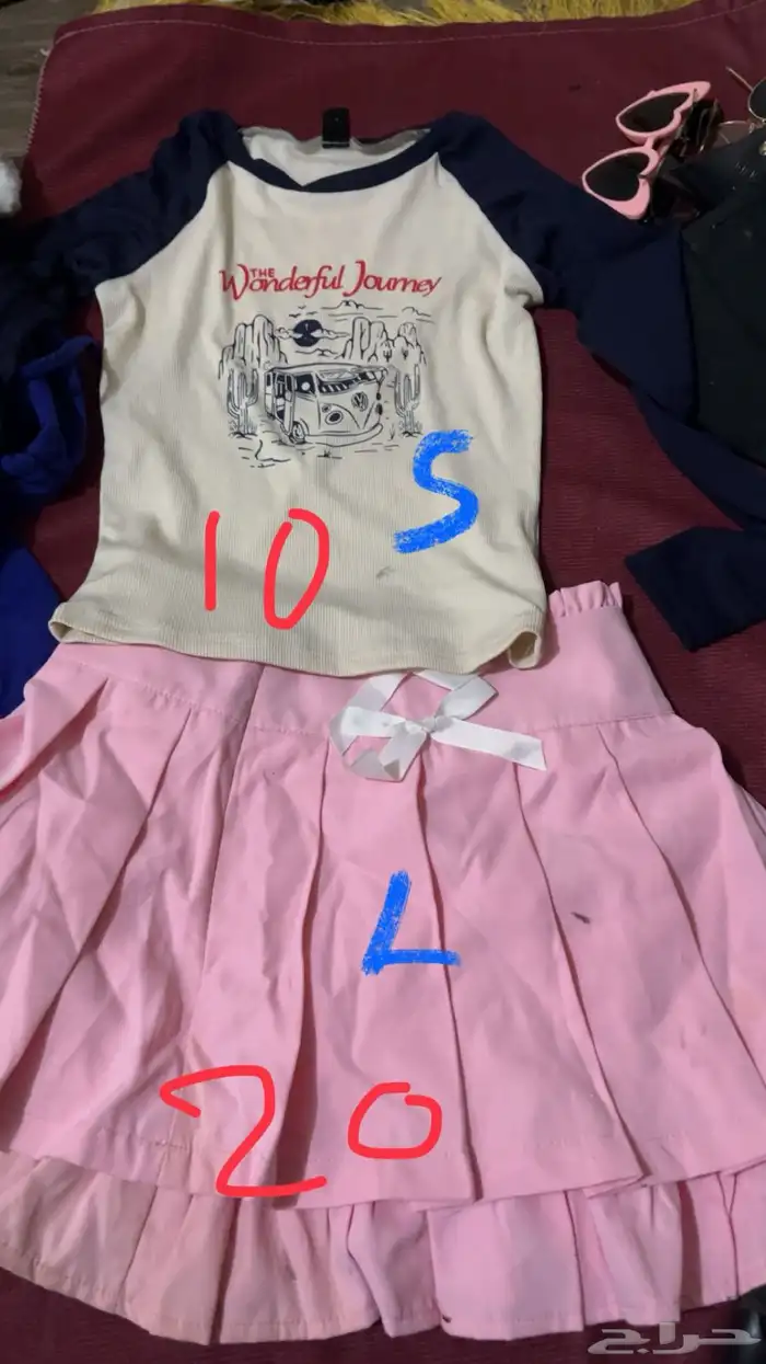 عبايات وملابس وهودي ونظارات ومكياج شيقلام وفرش مكياج للبيع 7