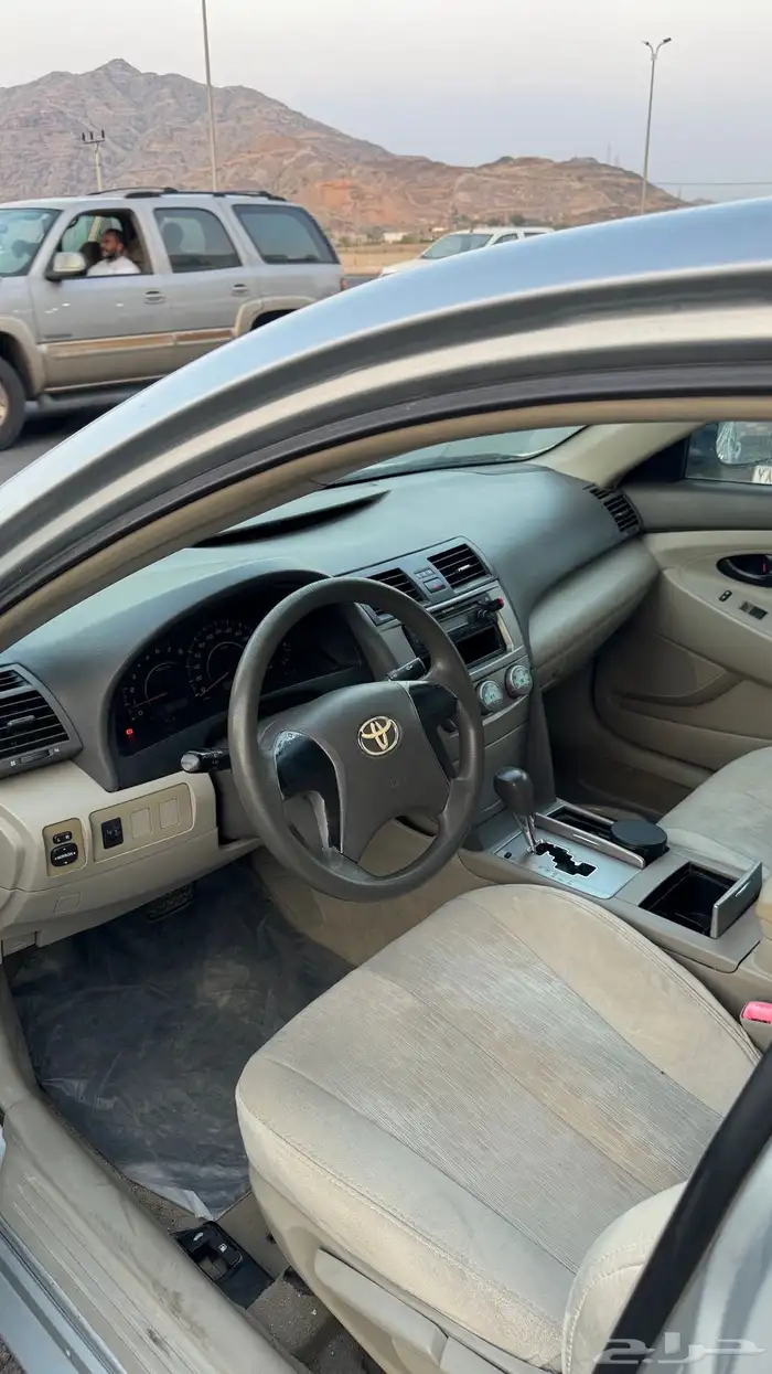 للبيع كامري 2011 استاندر قير تماتيك عداد 330 الف فقط 4