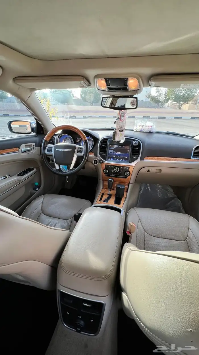 كرايزلر 2014همي 8سلندر فل كامل وارد المتحده 20