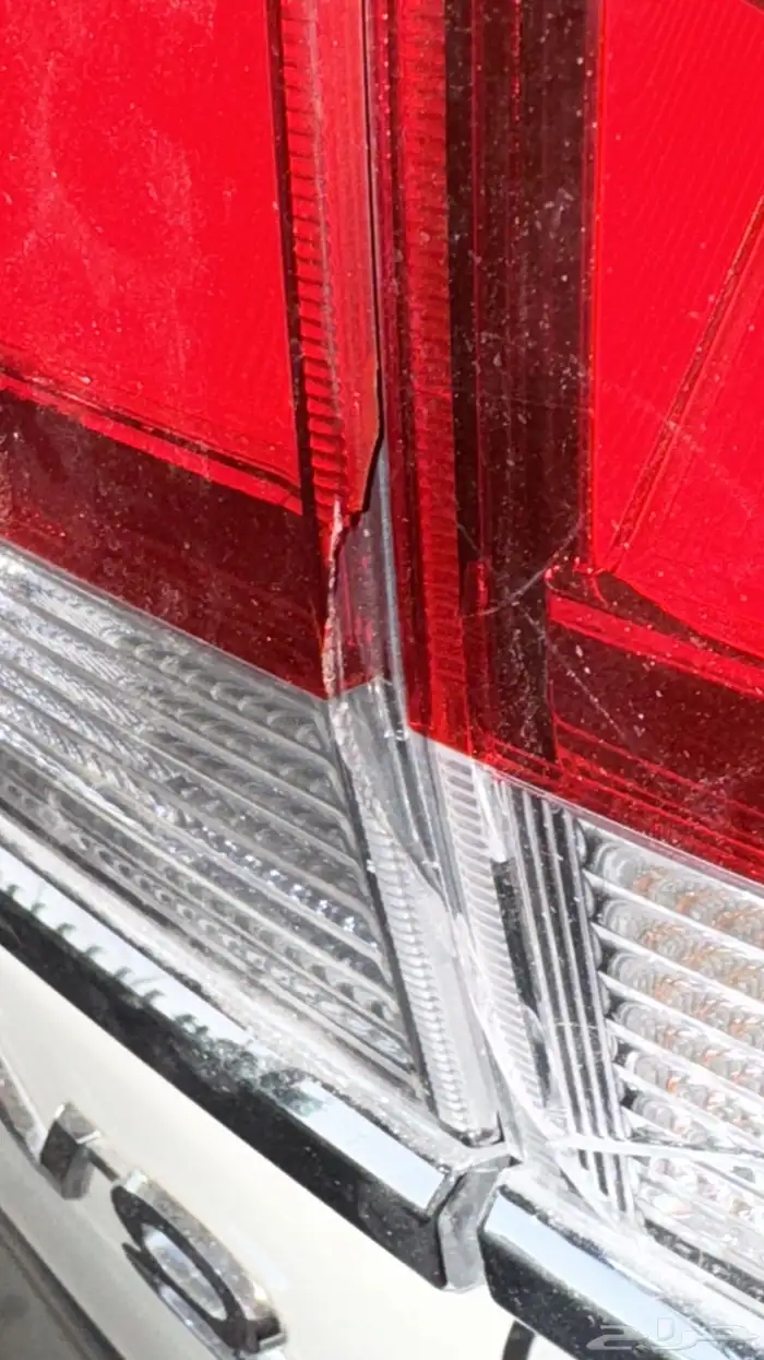 اسطب وكاله خلفي يمين شنطه لاندكروزر 2019 1