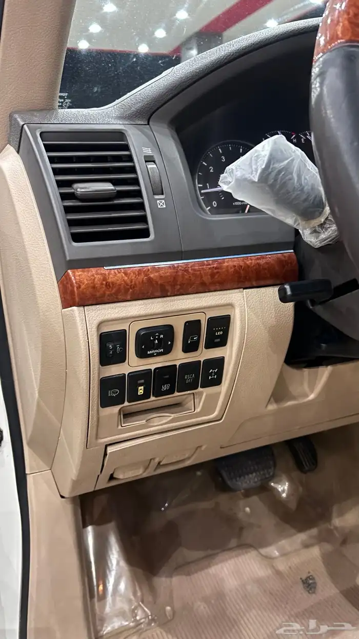 للبيع جيب لاندكروزر جكسار موديل 2014 10