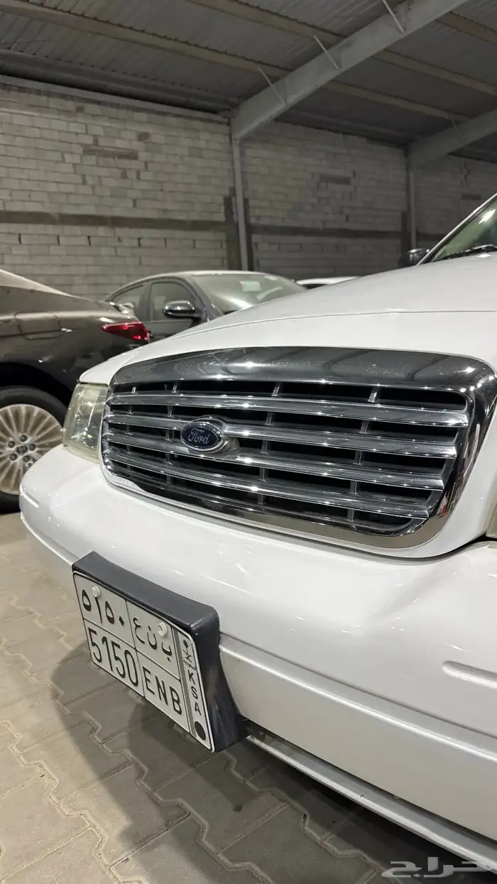 فورد فكتوريا بوليسي 2011 مخزن 2