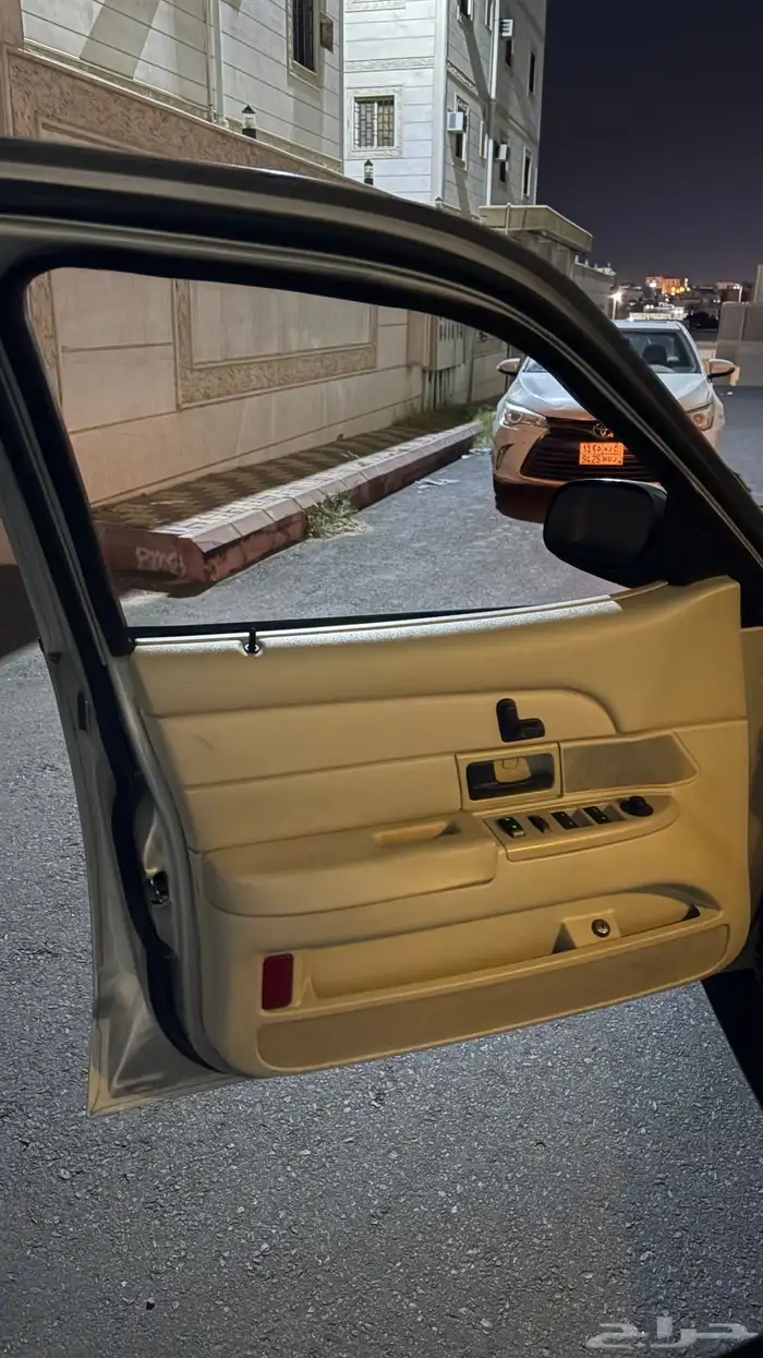 فورد فكتوريا 2011 16