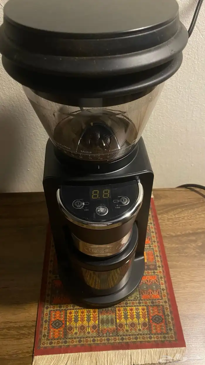 مطحنة قهوة و آلة اسبريسو 1