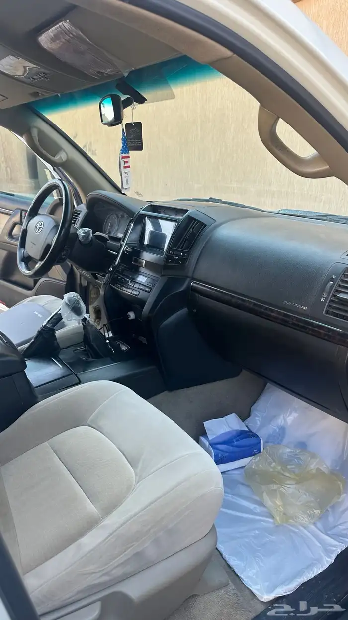 جيب لاندكروزر 13