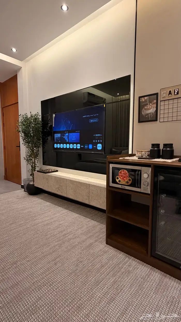 أستديو فندقي فاخر بجلسة جانبية للإيجار اليومي والأسبوعي 11