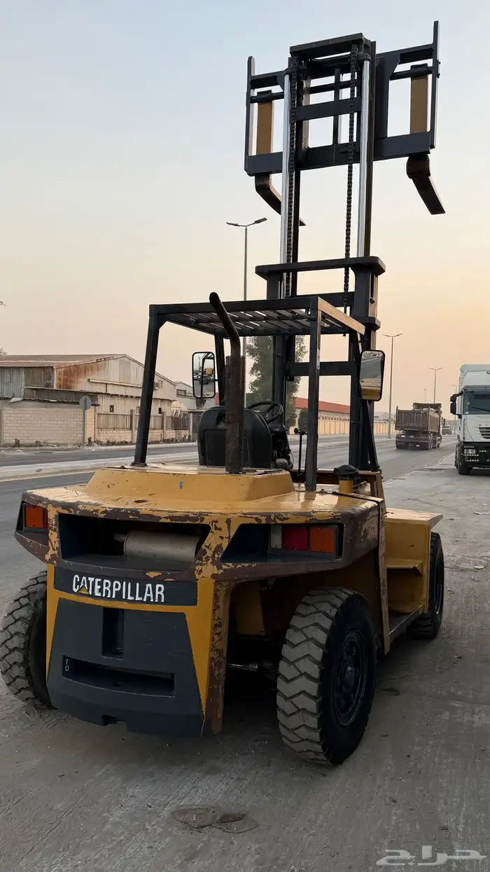 للبيع رافعة شوكية فوركلفت 7 طن كاتر بلر ديزل بحالة الوكالة 5