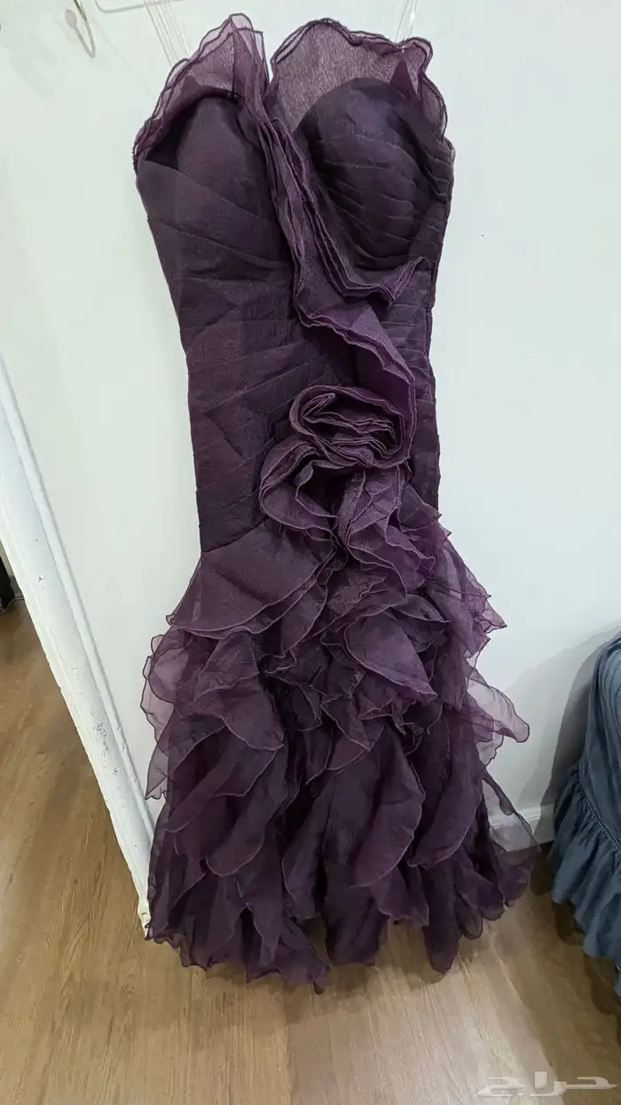 فستان انيق وكلاسيك 1