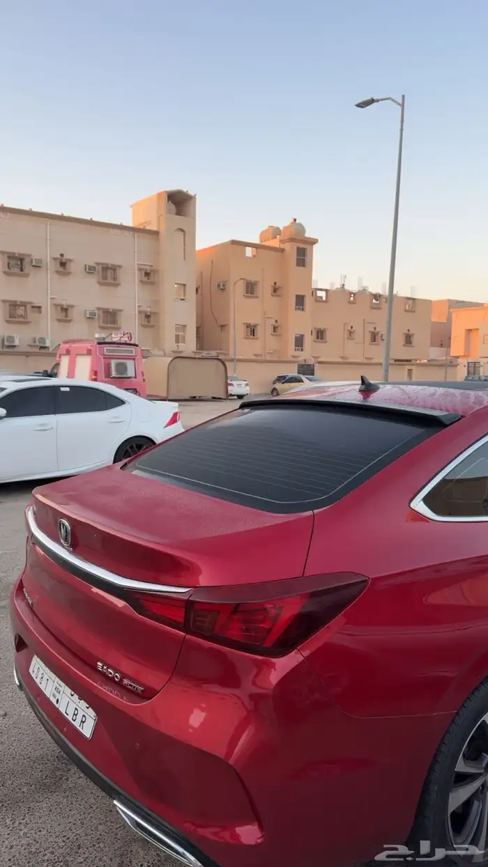 جناح الزجاج الخلفي 0