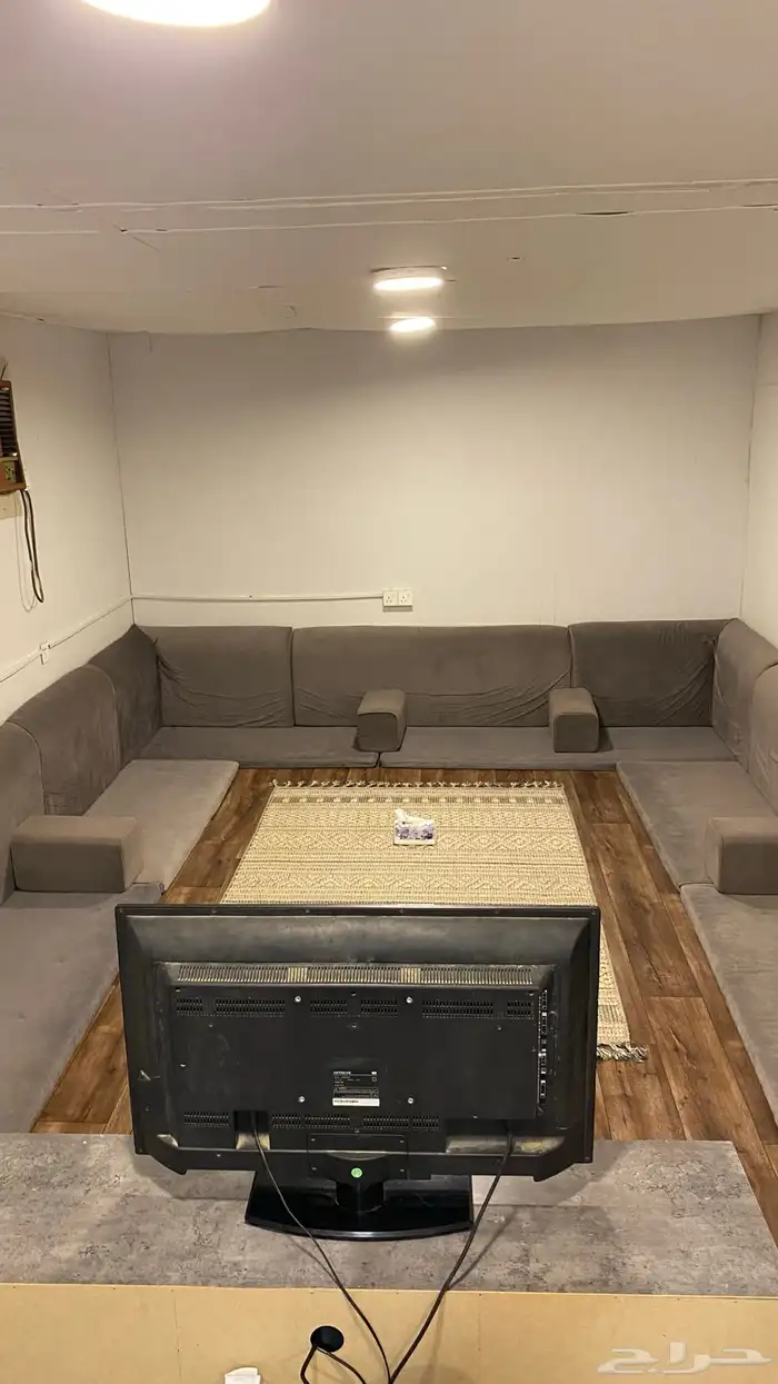 مساند وارضيات ومراكي جلسة نظيفة 4